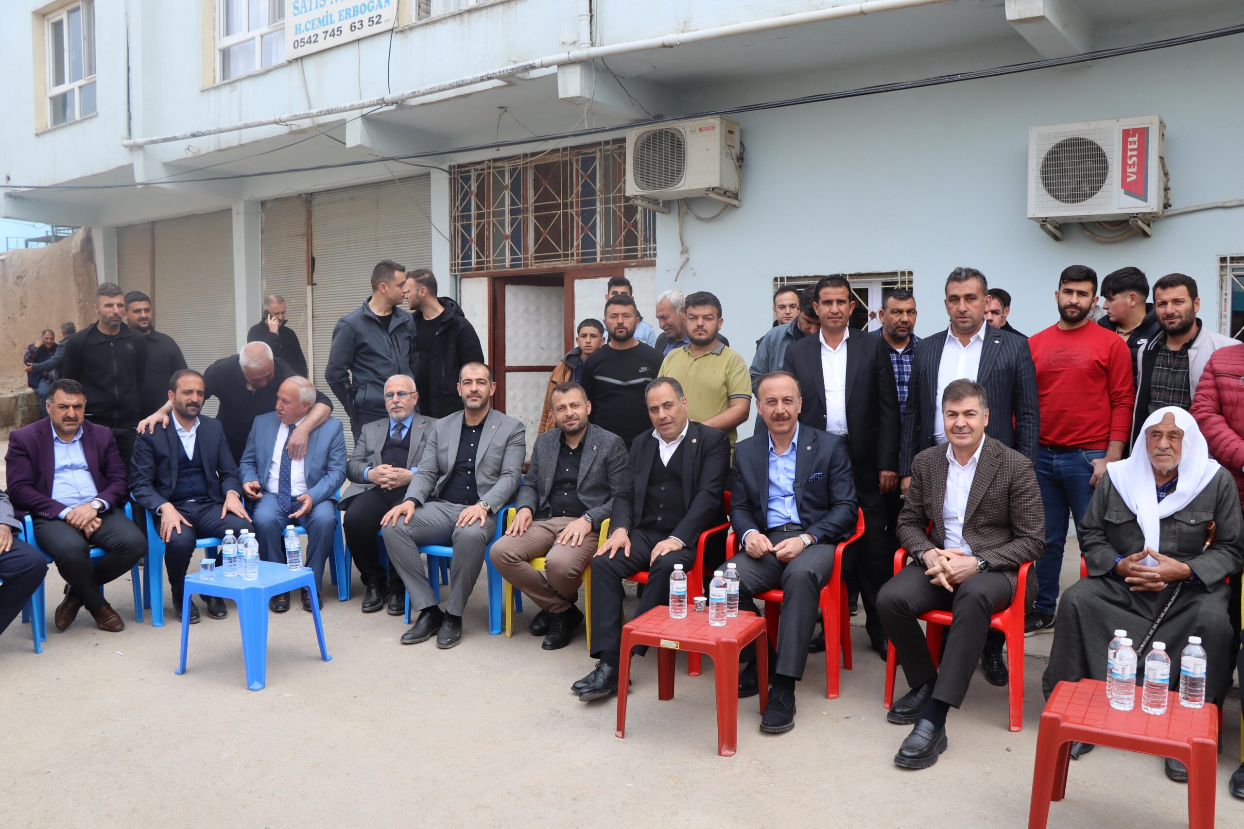 -AK Parti Mardin Büyükşehir Adayı Abdullah Erin, kırsal mahalle ziyaretlerini sürdürüyor