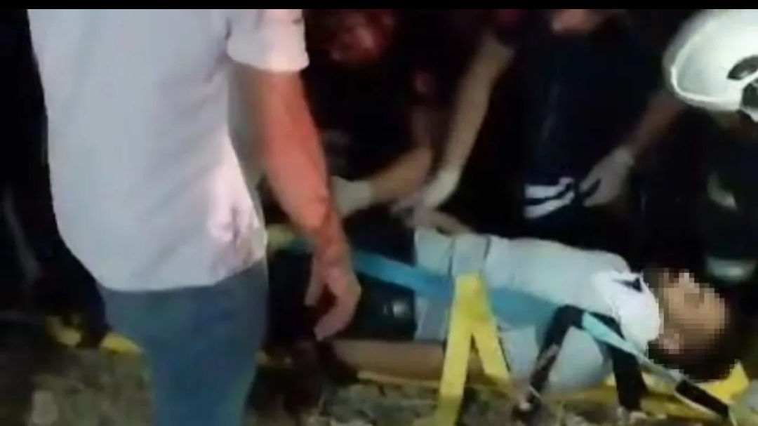 Mardin’de direksiyon hakimiyetini kaybeden otomobil kayalığa çarptı: 3 yaralı