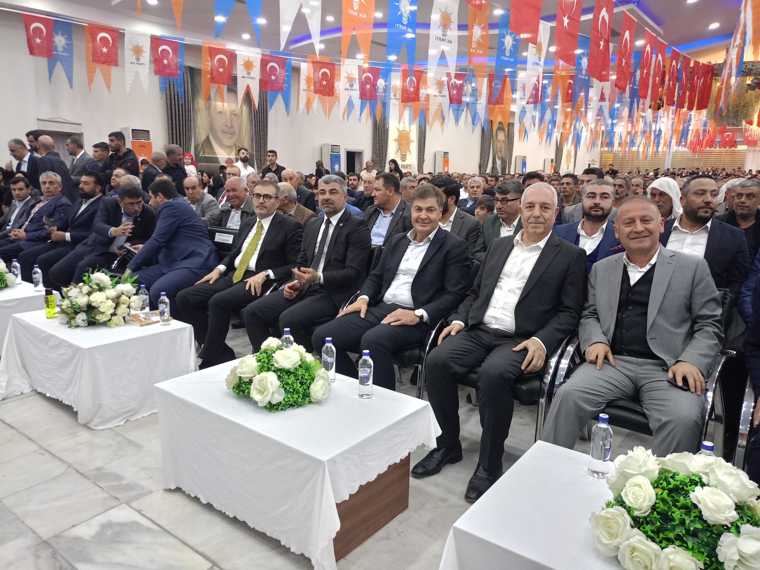 Mahşeri Kalabalık Önünde Kızıltepe AK Parti Kongresi