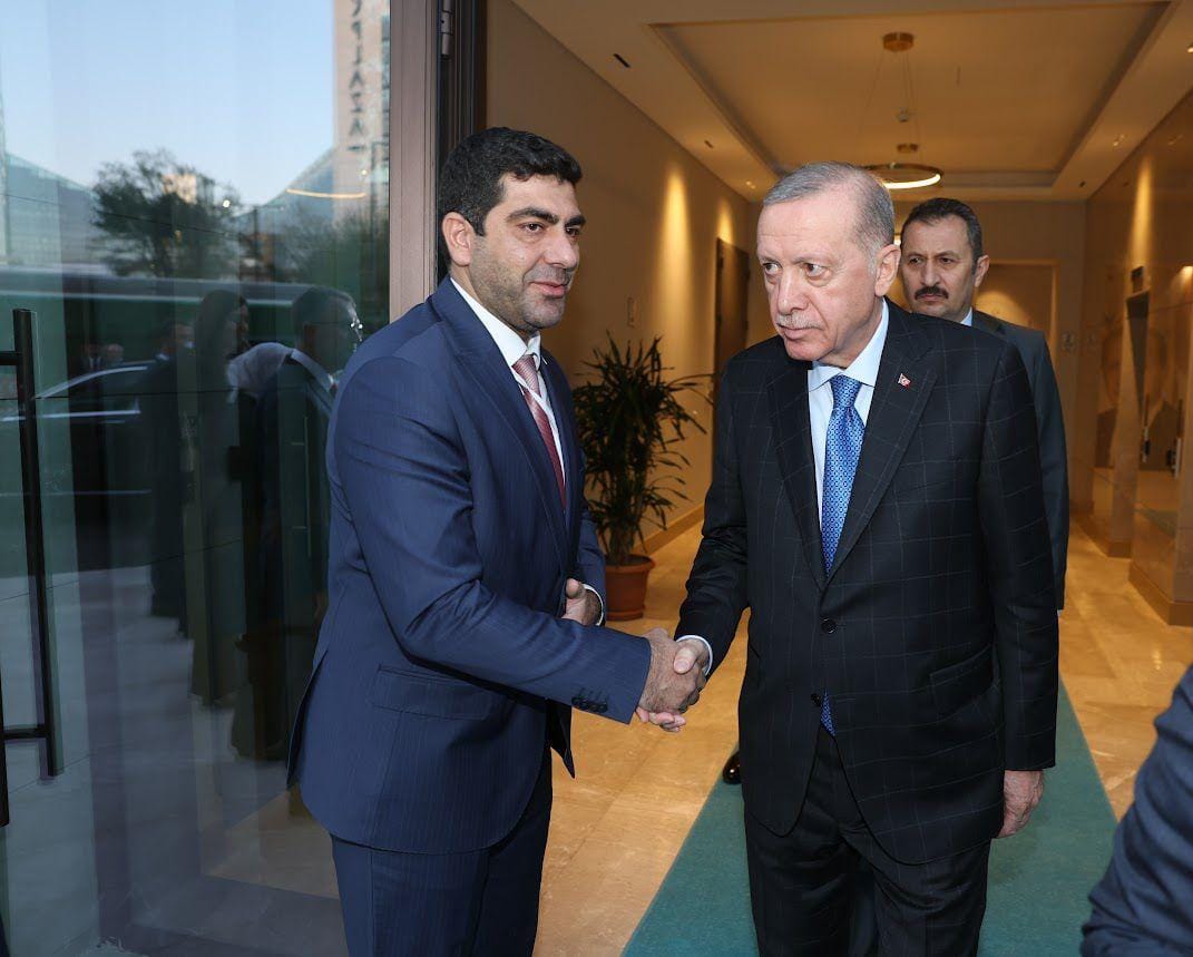 İL BAŞKANI UNCU MARDİN ÇEVRE YOLU VE GAP’I CUMHURBAŞKANI ERDOĞAN’A TAŞIDI