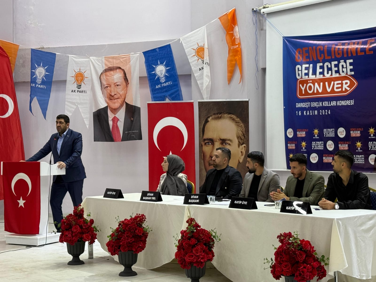 AK PARTİ MARDİN KADIN VE GENÇLİK KOLLARINDAN COŞKULU KONGRELER