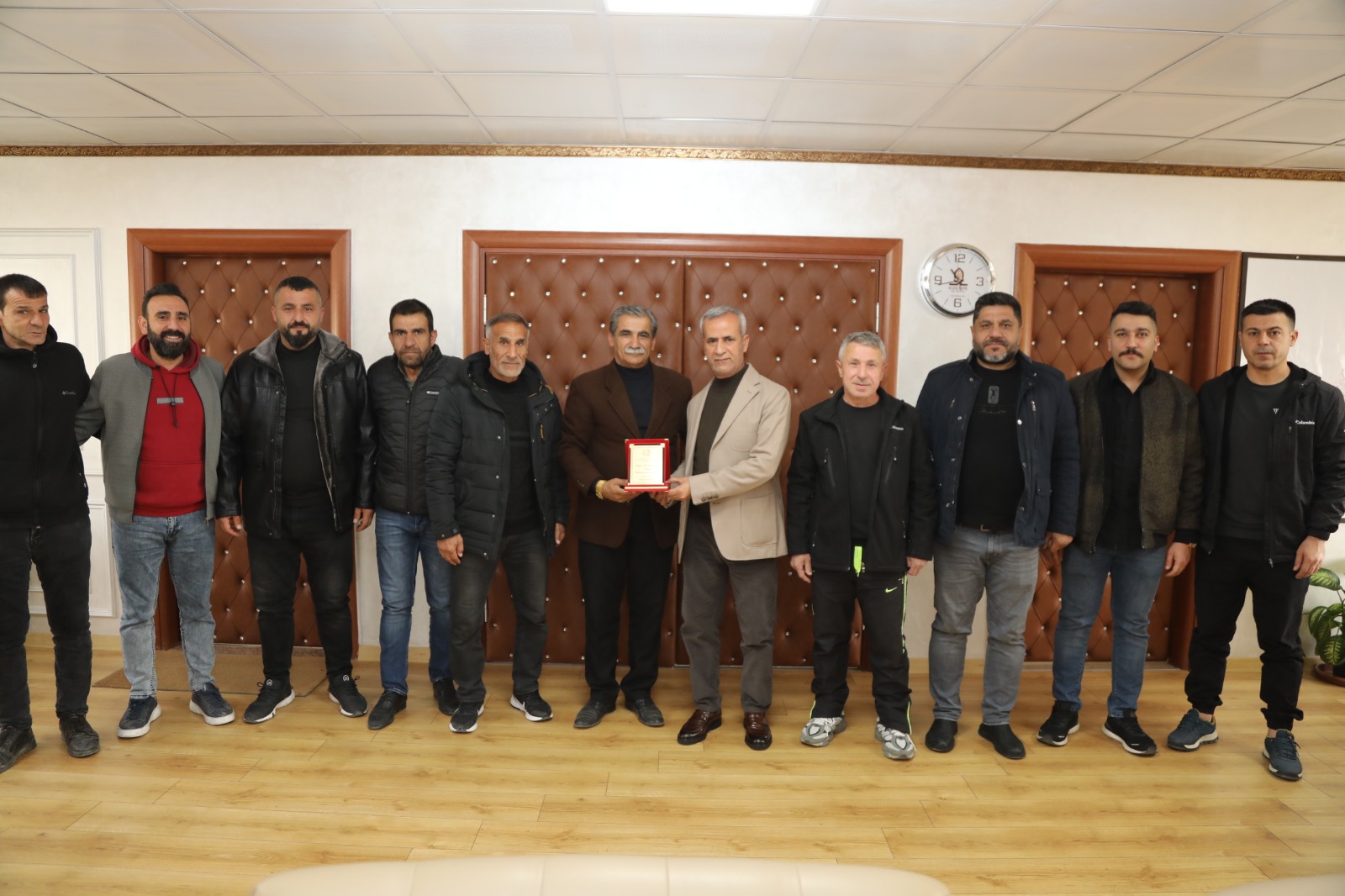 Kızıltepe Kulüpler Birliği’nden Eş Başkan İpek’e Plaket!