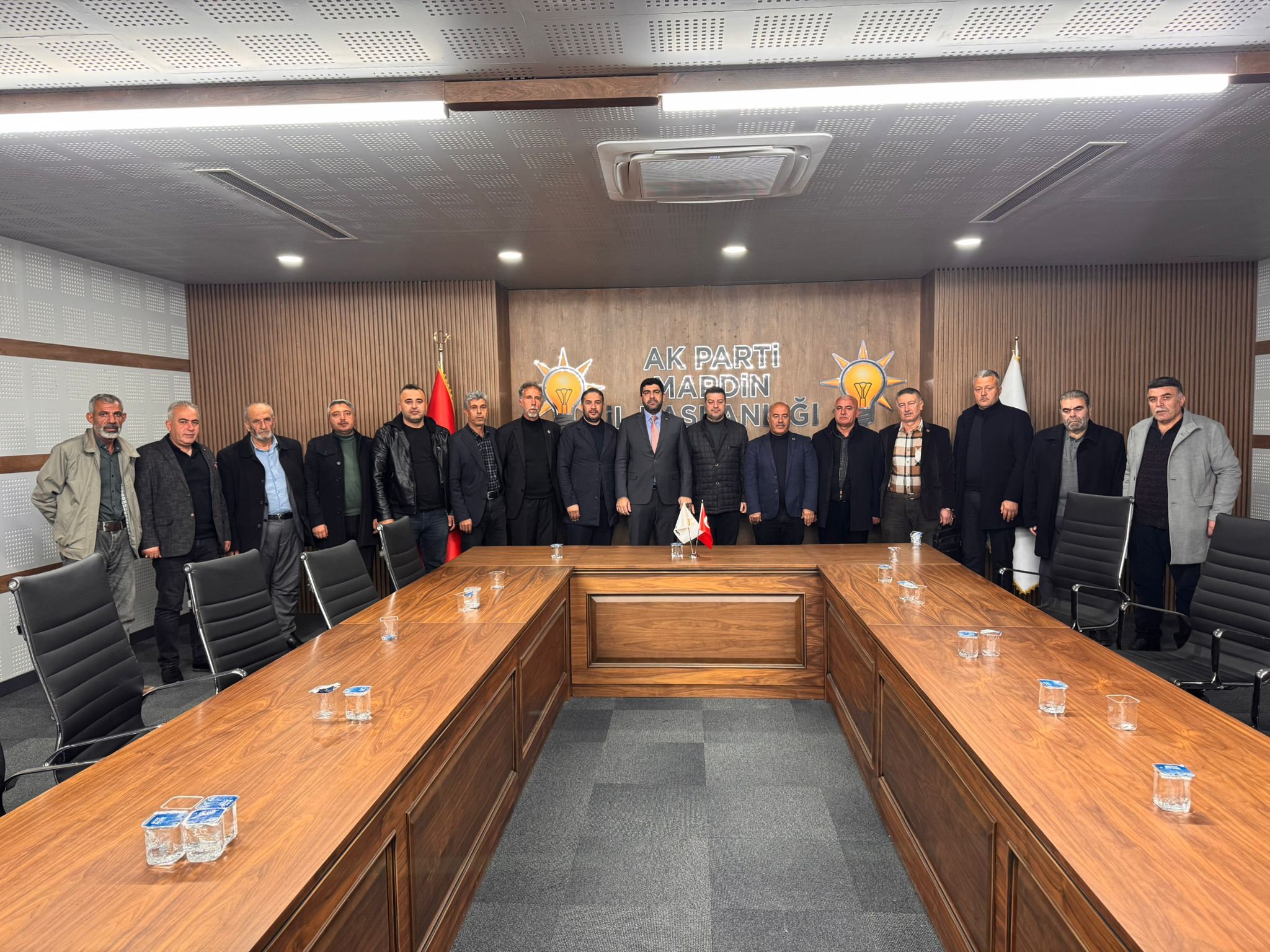 AK PARTİ MARDİN İL BAŞKANLIĞI’NDA MAHALLELERİN SORUNLARI MASAYA YATIRILDI