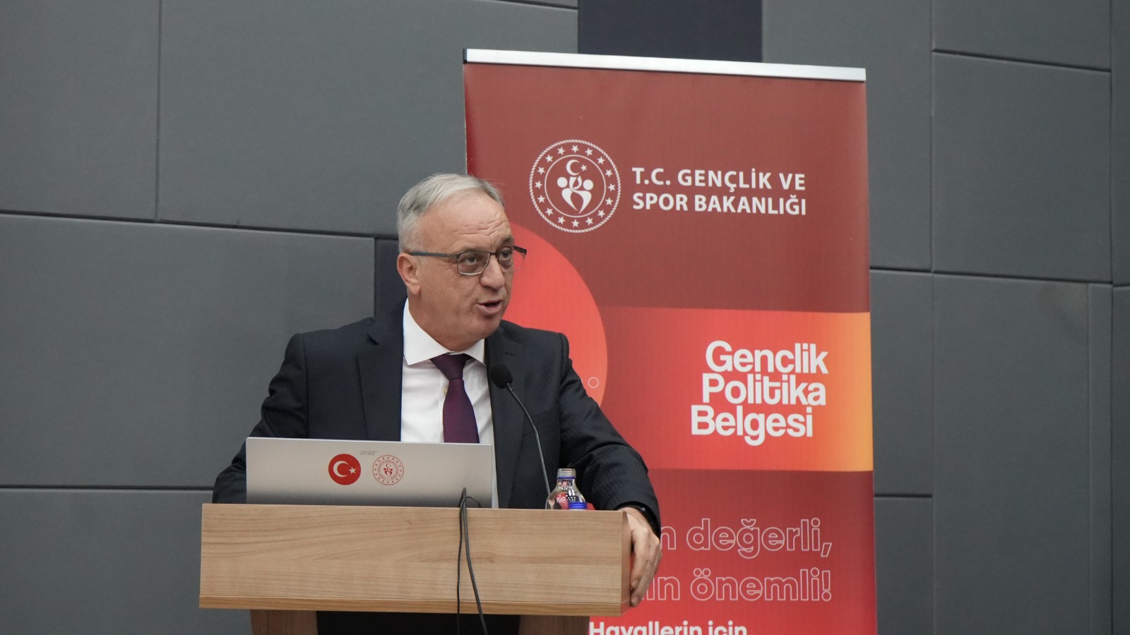 Mardin’de ‘Gençlik Politika Belgesi Vizyon Çalıştayı’ Yapıldı