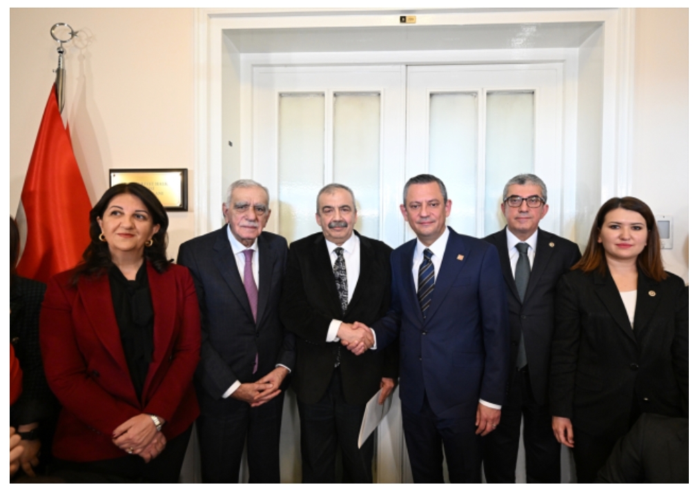 CHP Lideri Özel:Endişelerimizi ve Eleştirilerimizi Dile Getirdik