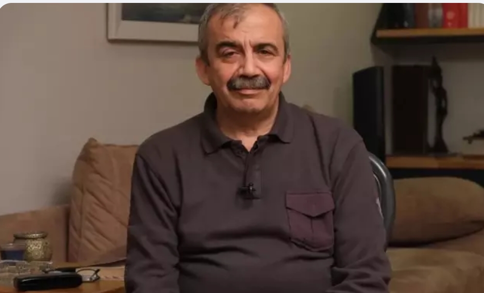 Sırrı Süreyya Önder’in ameliyatı 8 saatten fazla süredir devam ediyor