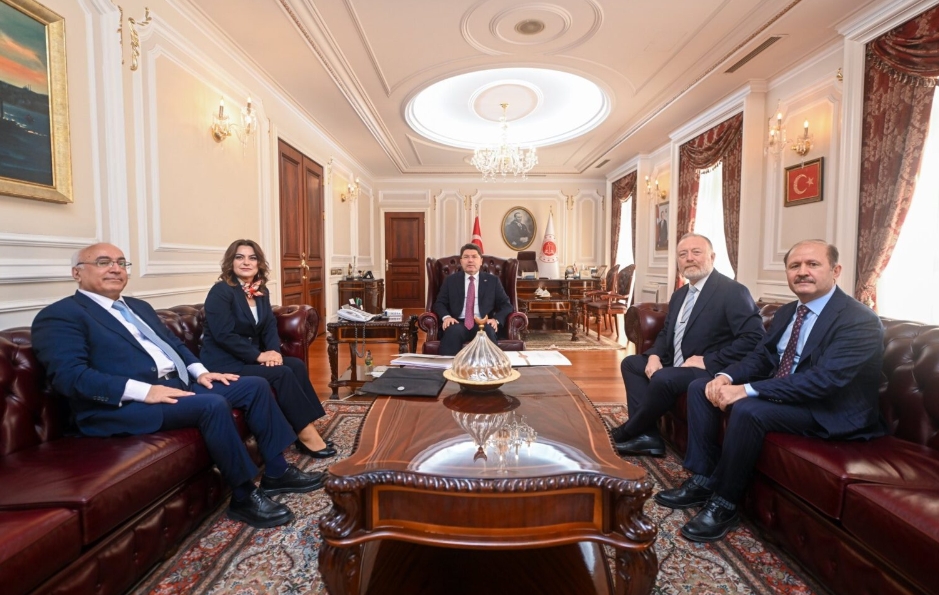 DEM Heyetinden Açıklama: Öcalan Bazı Aydınlarla Görüşmek İstiyor