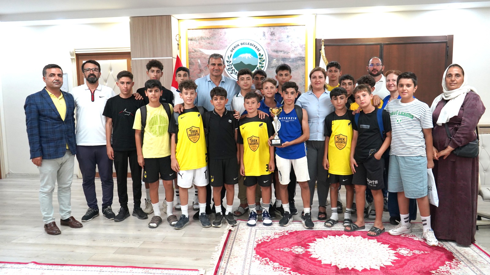 Eşbaşkanlardan Şampiyonlara Tebrik