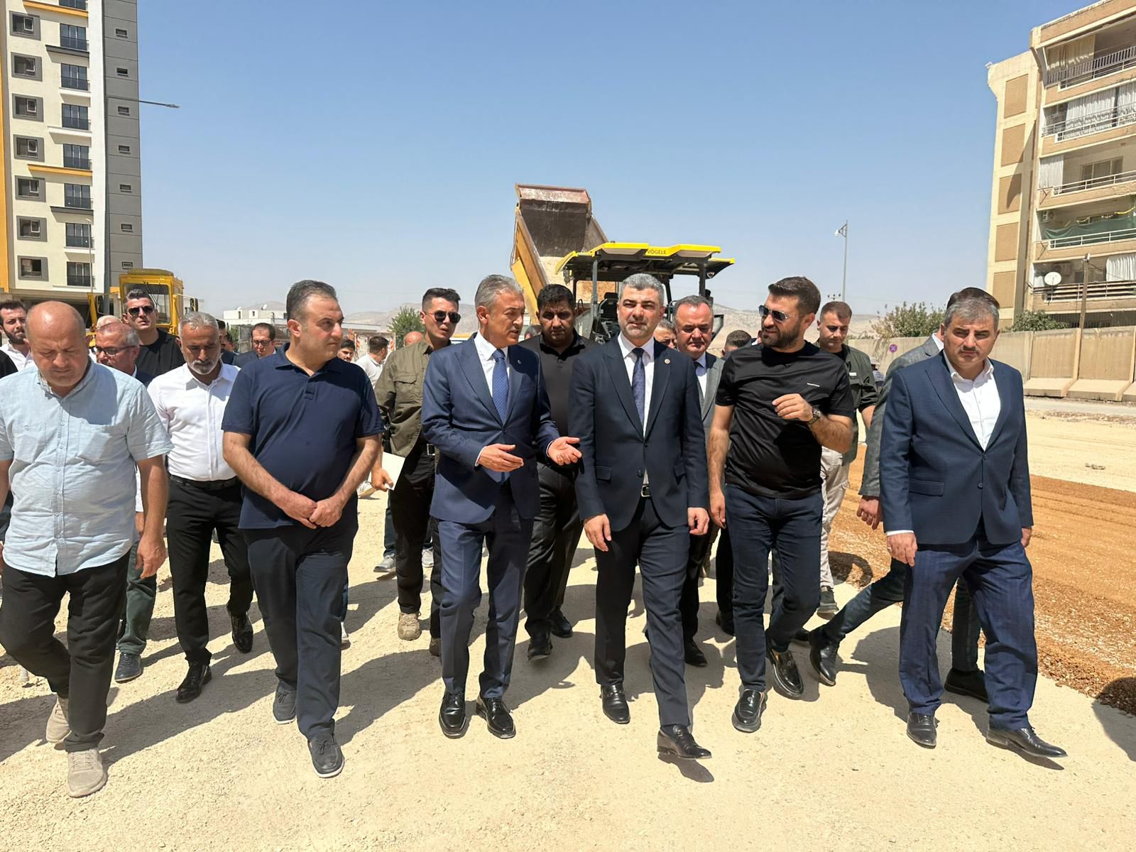 KIZILTEPE’NİN ÇEHRESİNİ DEĞİŞTİRECEK ÖNEMLİ ÇALIŞMALARA İMZA ATILIYOR