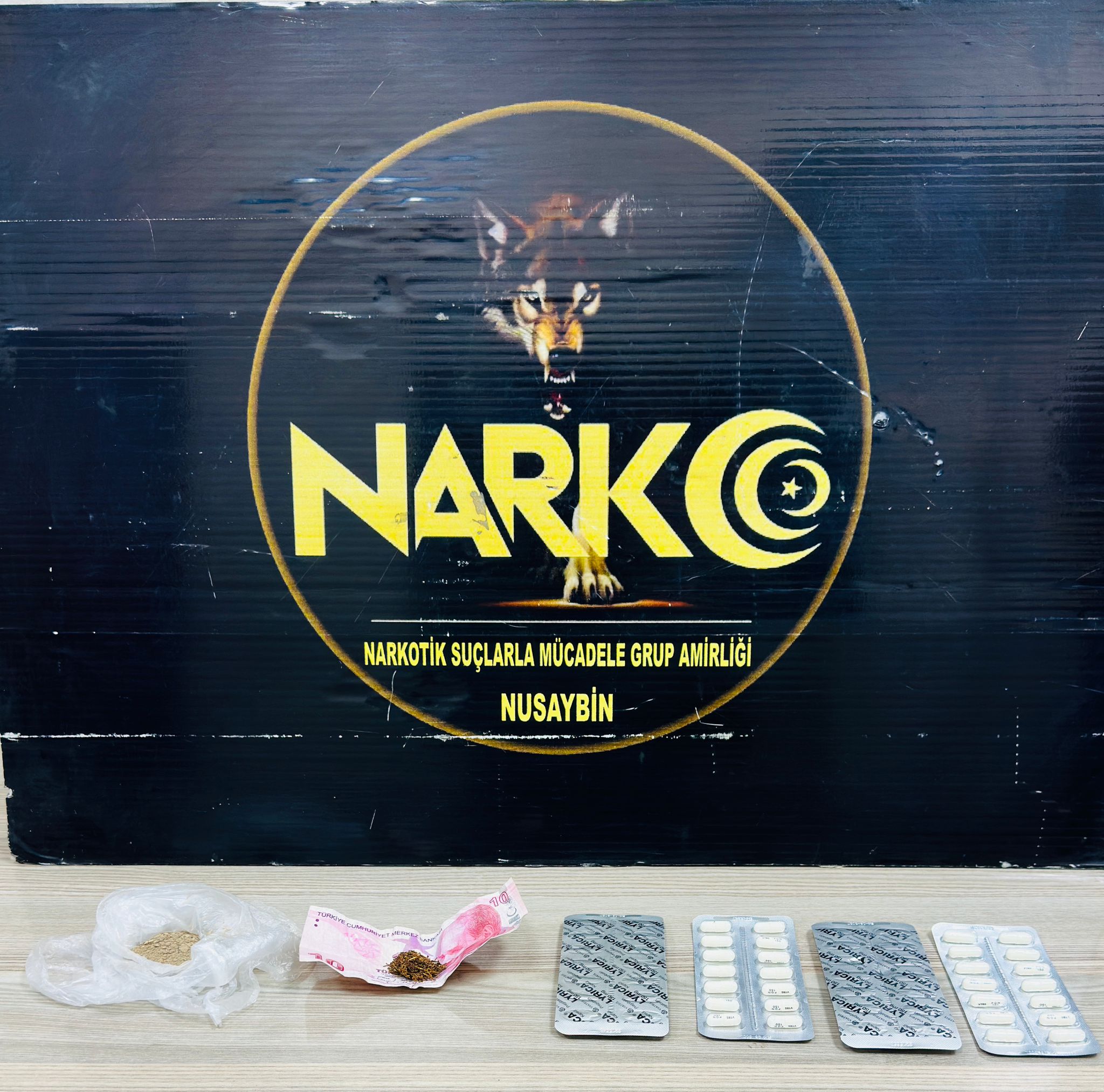 Nusaybin’de Zehir Tacirlerine Darbe: Emniyet Eş Zamanlı Operasyonla 6 Şüpheliyi Yakaladı.