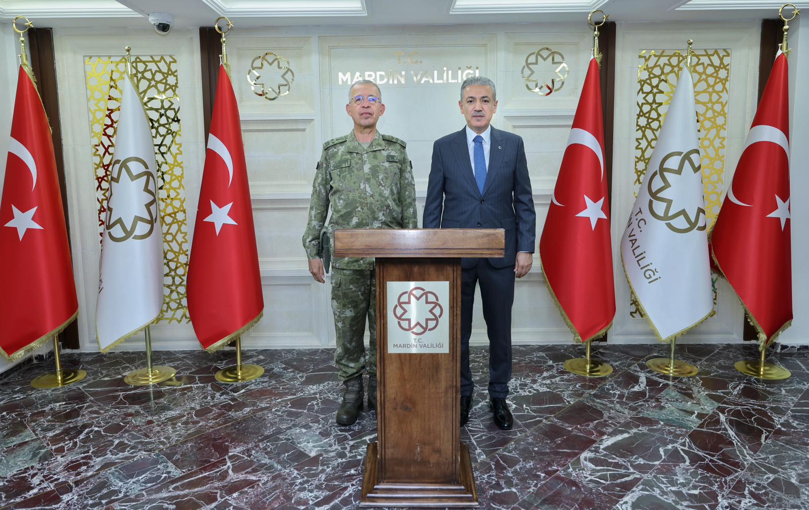 2. Ordu Komutanı Korgeneral Topaloğlu Mardin Valisi Akkoyun’u ziyaret etti