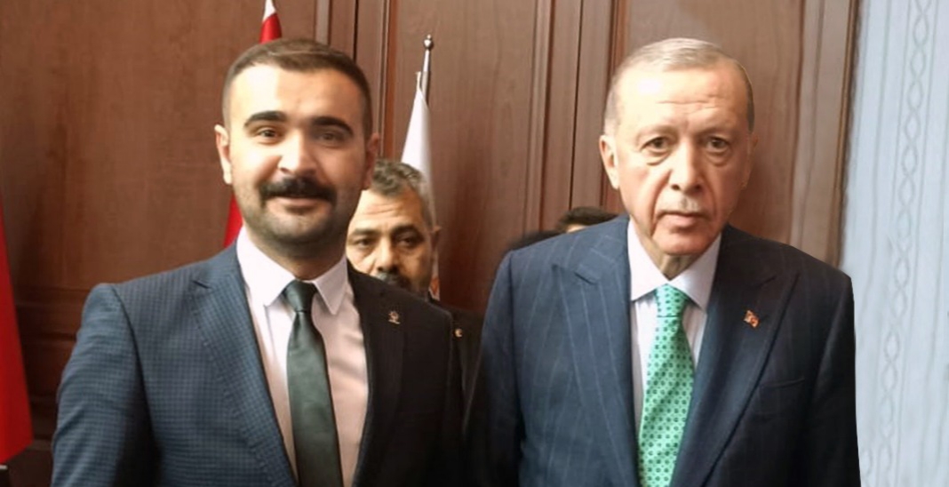 Derik Ak Parti Gençlik Kolları Başkanı Ali Ümran Ekinci görevinden istifa etti.