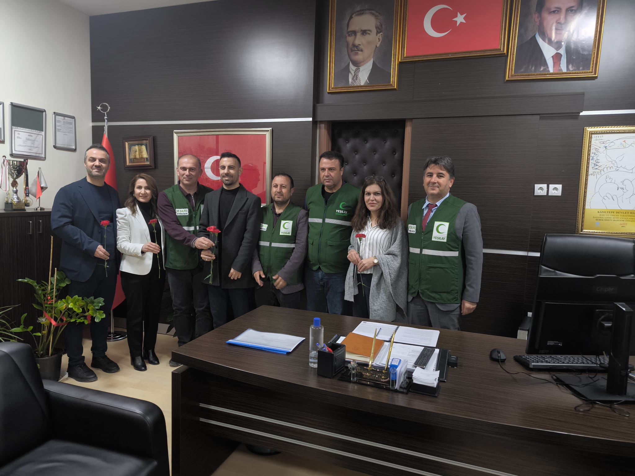 Yeşilay” dan Sağlık Çalışanlarına Tıp Bayramı Ziyareti