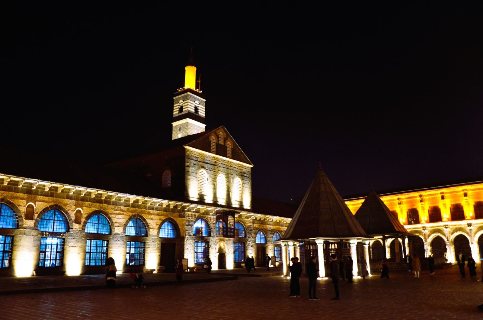 Diyarbakır Ulu Cami’ye Yeni Aydınlatma