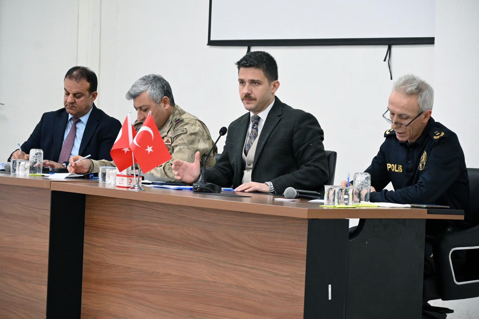 Derik’te ‘Okul Güvenliği ve Koordinasyon toplantısı’ gerçekleştirildi