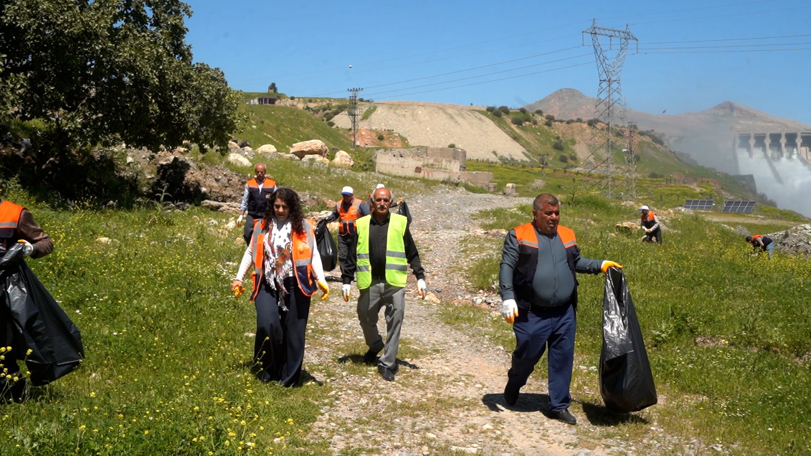 Ilısu Barajı Kıyısında Kapsamlı Temizlik Çalışması