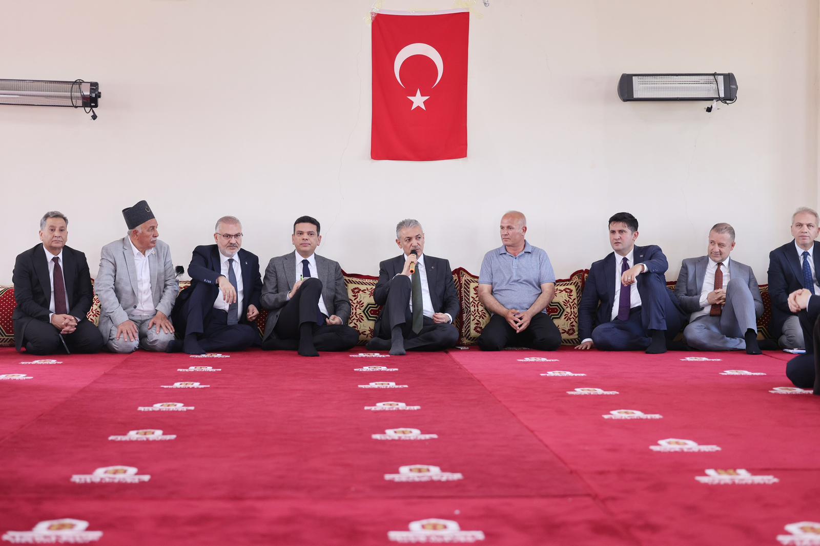 Mardin Valisi Akkoyun Kızıltepe’de ziyaretlerde bulundu