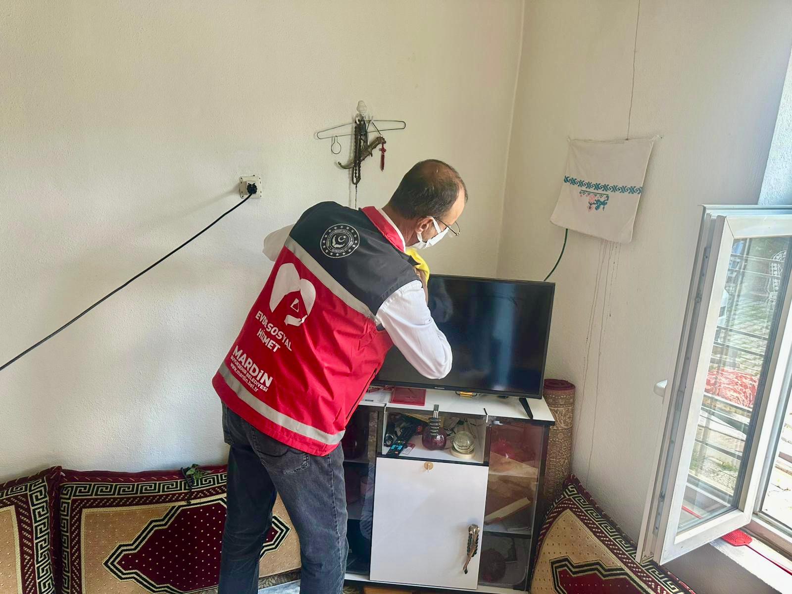 Mardin Büyükşehir Belediyesinden Yaşlı Vatandaşlara Bayram Öncesi Destek